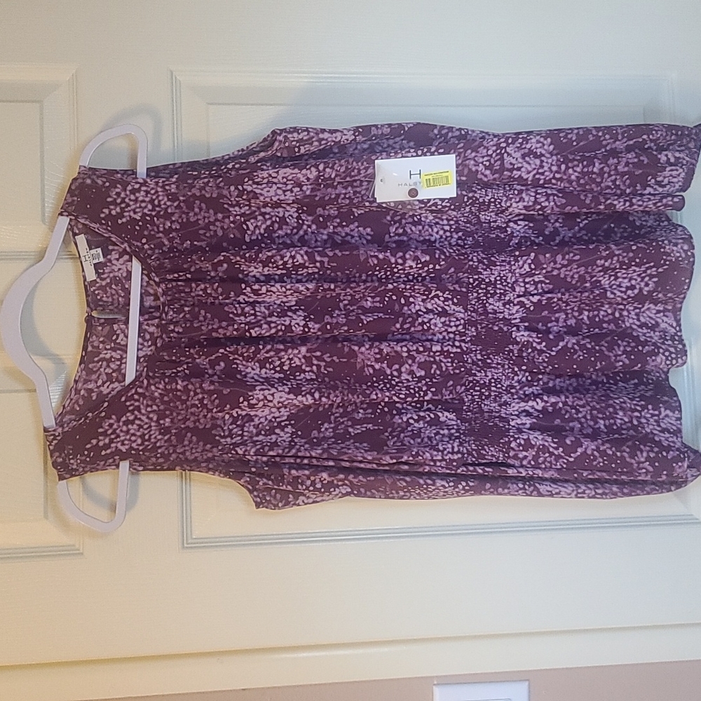 Beautiful Halston Cold Shoulder Blouse size M